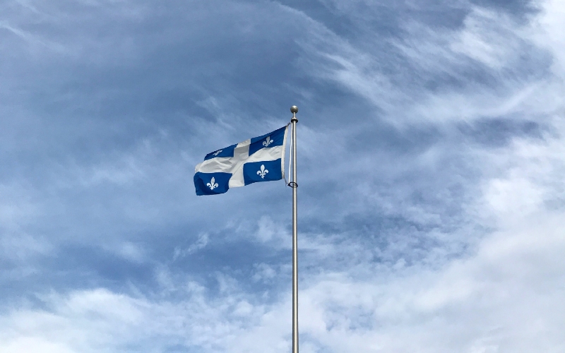 quebec-quebecois-drapeau-flag-fleurdelise-lily-flower-fleur-de-lis