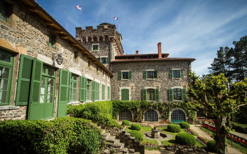 chateau-chavaniac-auvergne-france-marquis-de-lafayette-la-fayette-01