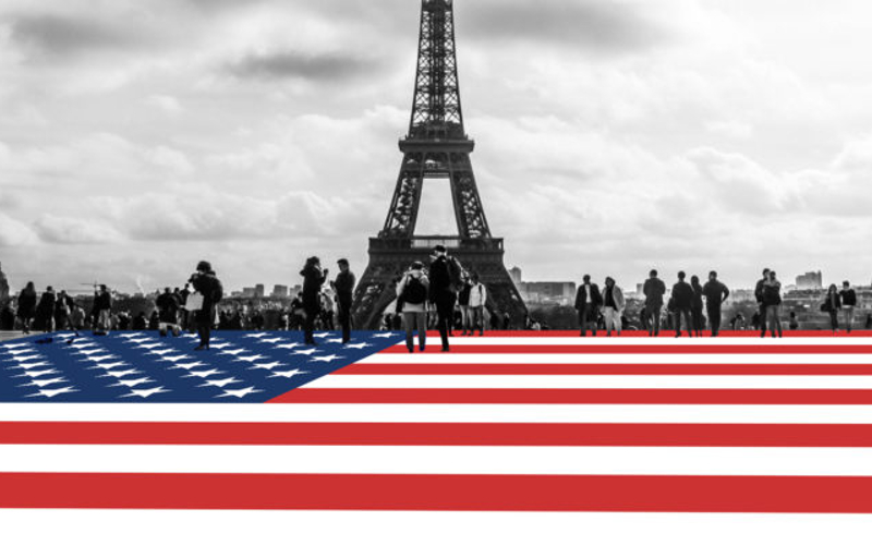 paris-tour-eiffel-drapeau-americain-eiffel-tower-american-flag